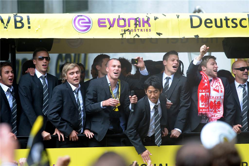Profi Marco Stiepermann spielt aktuell für den FC Nordkirchen – seine Karriere in Bildern Marco Stiepermann (2.v.l.) ist 2011 Deutscher Meister geworden.