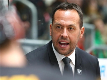 Marco Sturm hofft auf Verstärkung aus der NHL. Foto: Karl-Josef Hildenbrand