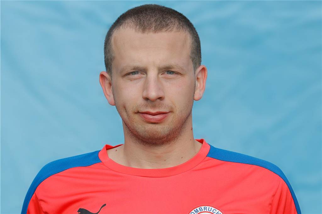 Ex-Westfalenliga-Fußballer spielt jetzt in der Kreisliga B: Alipour erfand seinen Spitznamen Marco Watermann, hier 2019 beim Hombrucher SV, erhielt seinen Spitznamen von Adrian Alipour.