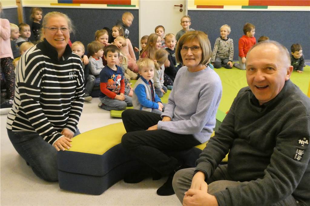 Jeannine Magiere (v.l.), Maria Brüse und Pastor Ulrich Franke.