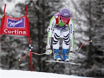 Maria Höfl-Riesch fährt bei der Abfahrt in Cortina d'Ampezzo zum Sieg. Foto: Andrea Solero