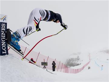 Maria Höfl-Riesch wird am Samstag nicht mehr starten. Foto: Jean-Christophe Bott