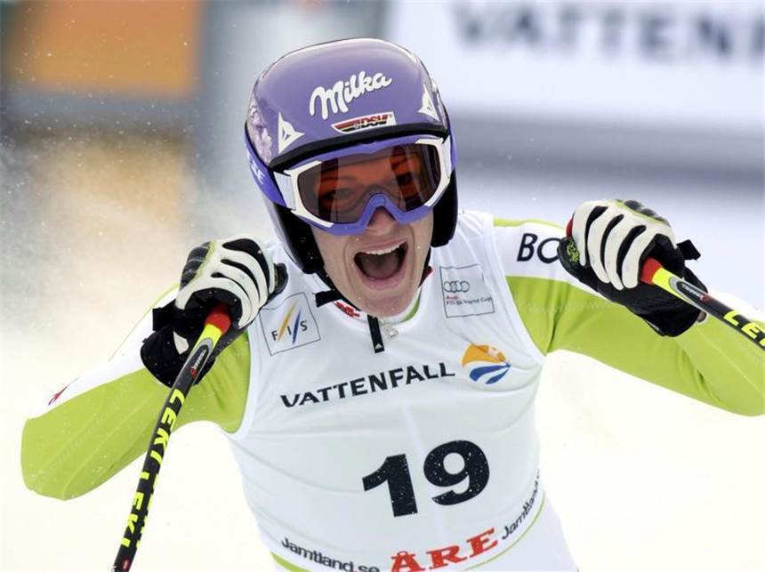 Super-G-Sieg krönt Rieschs «Wahnsinns-Wochenende» Maria Riesch sieht im Ziel, dass sie vor Lindsey Vonn liegt.
