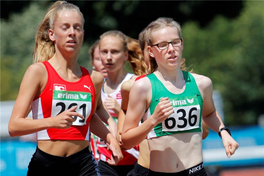 Coronavirus: Olfener Leichtathleten bleiben nach Trainingslager-Absage auf Storno-Kosten sitzen Marie Gövert (r.) muss nun erstmal individuell trainieren. Ob es Deutsche Meisterschaften in der Leichtathletik gibt, ist derzeit unklar.