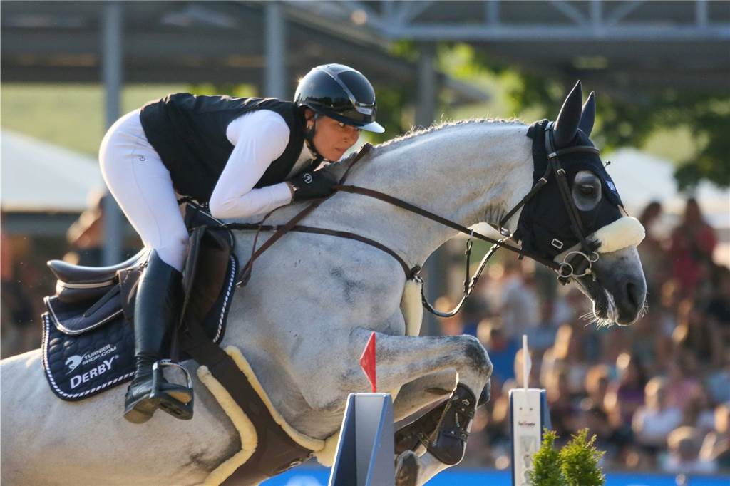 Kathrin Wacker holt Platz drei beim Deutschen Förderpreis Marie Ligges trat beim Balve Optimum hauptsächlich mit Ballerina an, konnte sich aber über das gesamte Turnier nur einmal platzieren.