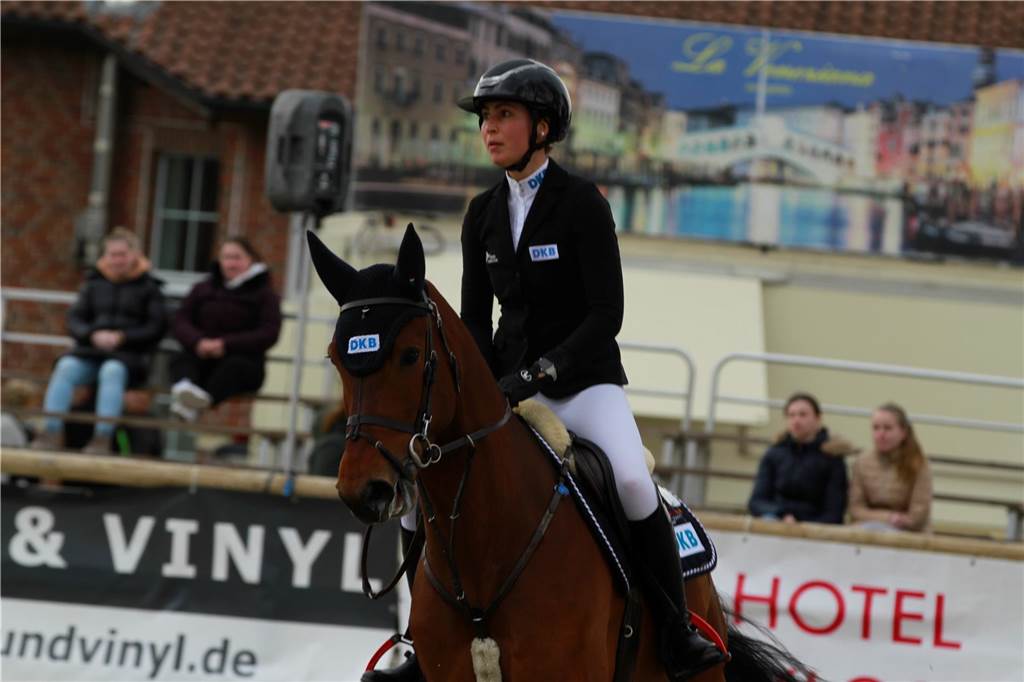 Erster Start für Kaya Ehning bei Lenklar 2023: Auch Marie Ligges an Tag zwei bereits dabei Marie Ligges und Dinozzo starteten an Tag zwei in die Lenklarer Reitertage.