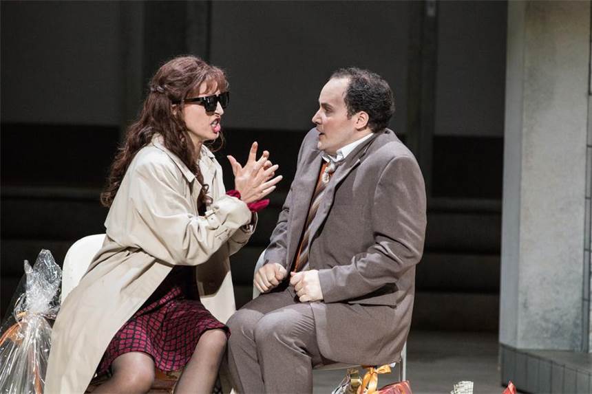 Bauer sucht Frau Marie (Sara Rossi Daldoss) legt den armen Wenzel (Boris Leisenheimer) böse rein. Aber ihre Überheblichkeit wird ihr noch leidtun.