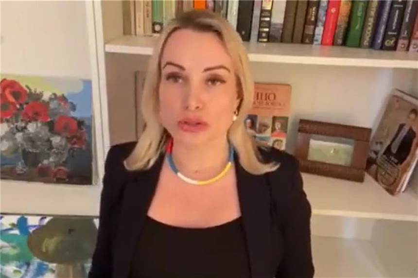 Journalistin will nach Fernsehprotest in Russland bleiben Marina Owssjannikowa fürchtet nach ihrer Protestaktion im russischen Fernsehen um ihr Leben.