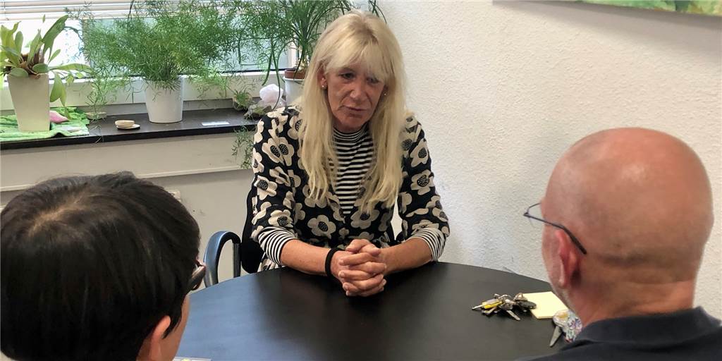 Kaum noch Ärzte in Dortmund bieten Abtreibungen an – „Frauen sind unter Druck“ Marina Samra, Schwangerschafts(konflikt)beraterin beim Sozialen Zentrum in Dortmund, erlebt in den Beratungsgesprächen immer wieder die Notlagen von Frauen und Paaren, wenn es keinen Termin für einen Abbruch gibt.