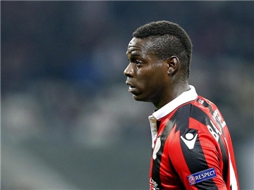 Mario Balotelli hat sich über rassistische Beleidigungen beim Auswärtsspiel in Bastia beklagt. Foto: Sebastien Nogier