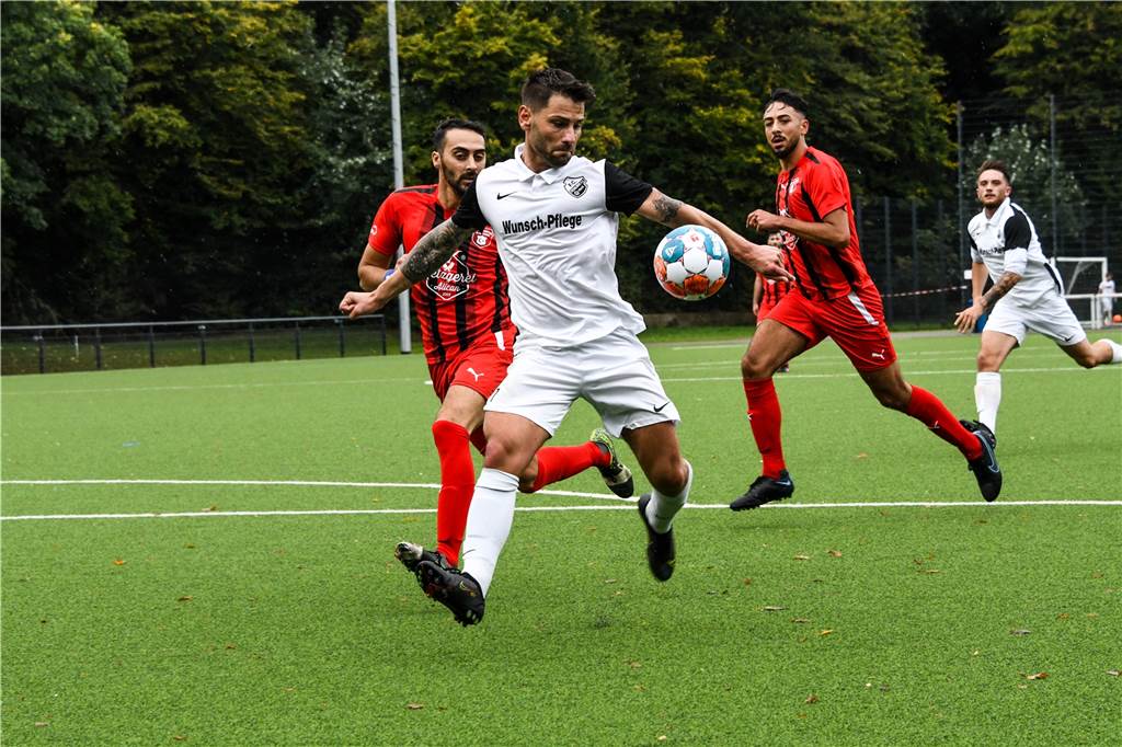 Neuzugang des FC Castrop-Rauxel verletzt sich schwer - Trainer Wurst: „Da musste ich ran“ Mario Djordic wechselte im Winter vom FC Frohlinde zum FC Castrop-Rauxel.