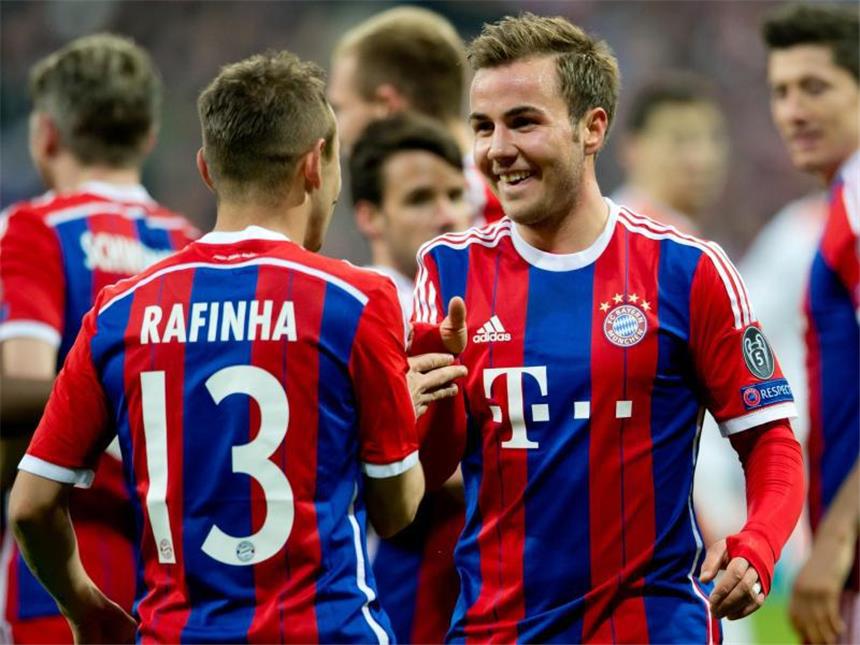 Bayern mit 7:0-Rekord ins Viertelfinale Mario Götze erzielt den Endstand - Rekord eingestellt. Foto: Sven Hoppe