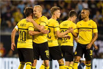 Mario Götze (l.) erzielte gegen Manchester City das Tor des Tages.