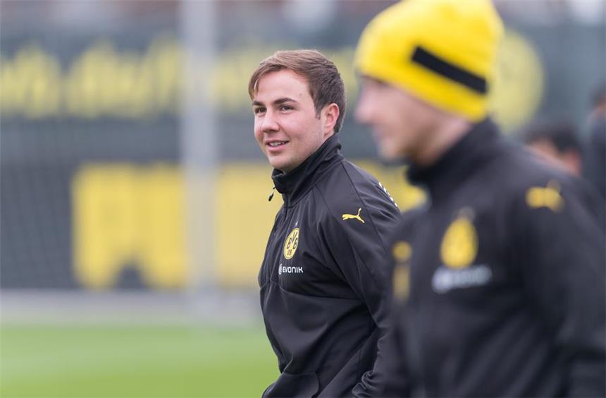 Mario Götze befindet sich auf "einem sehr guten Weg" Mario Götze will in Kürze wieder ins BVB-Training einsteigen.