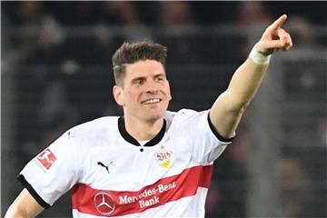Mario Gomez erzielte beide Treffer für den VfB Stuttgart in Freiburg. Foto: Patrick Seeger