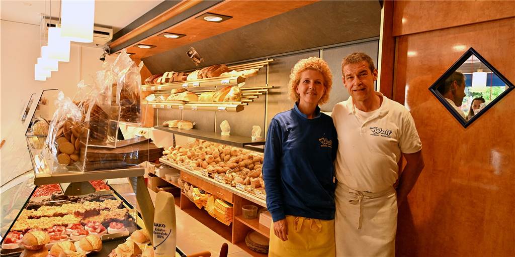 Zum Jubiläum gönnt sich die Lüner Bäckerei Wulf ein paar Neuerungen Marion und Matthias Wulf haben sich mit ihrer beliebten Bäckerei an der Bebelstraße vor 25 Jahren selbstständig gemacht. Zum Jubiläum wurde umgebaut.