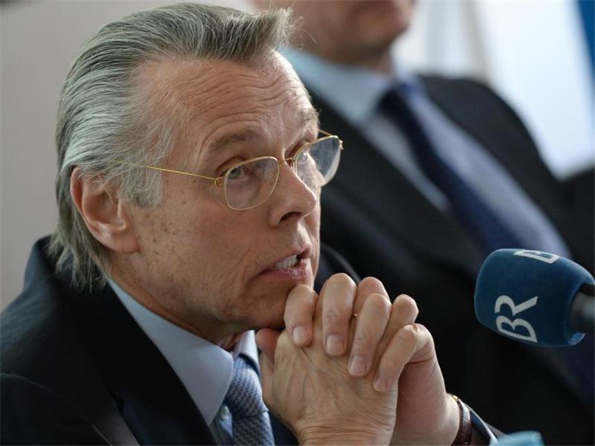 Dirigent Jansons sauer: «Wir wurden zum Narren gehalten» Mariss Jansons (vorne) ist Chefdirigent des Symphonieorchesters des Bayerischen Rundfunks. Foto: Andreas Gebert