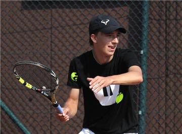 Marius Piasecki siegte in einem Tennis-Krimi gegen seinen Altlüner Vereinskameraden Yannick Thelen.