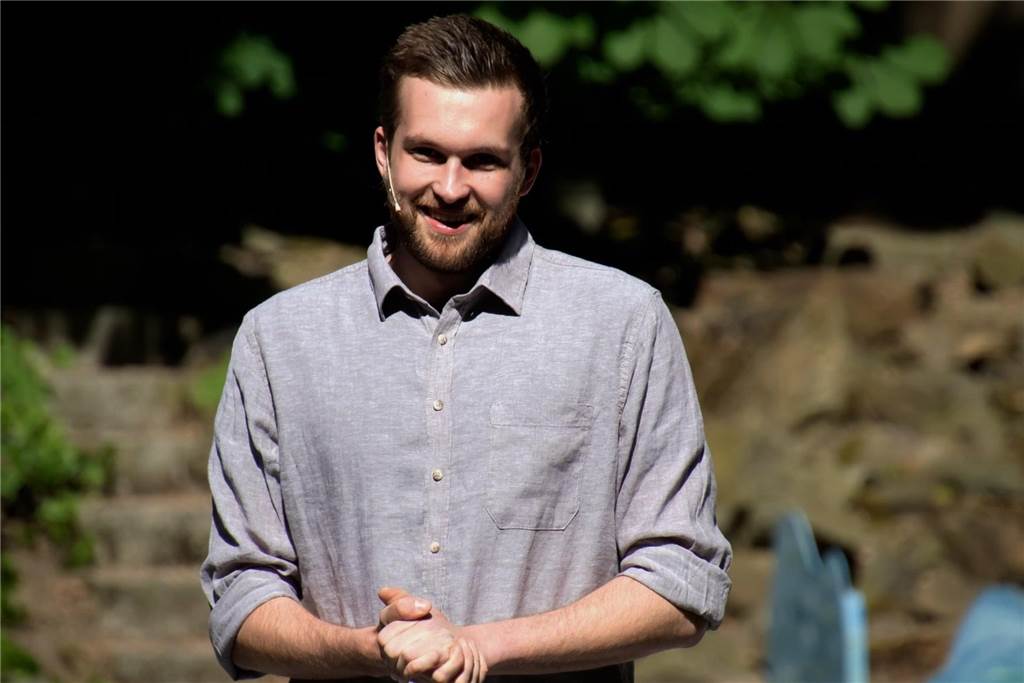 Exklusiv: Diese Stücke werden 2023 in der Freilichtbühne Werne aufgeführt Marius Przybilla guckt in die Kamera