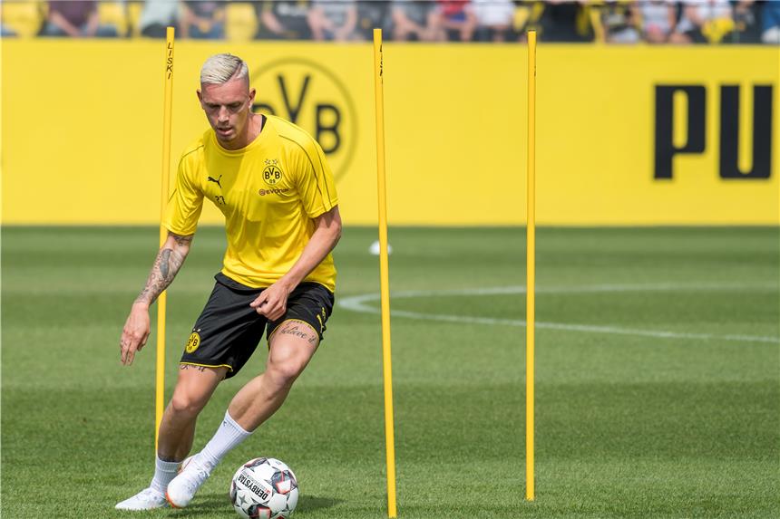 BVB-Neuzugang kommt mit Euphorie des Bayern-Besiegers Marius Wolf spielt bevorzugt auf der rechten Außenbahn - und hat sich viel vorgenommen.