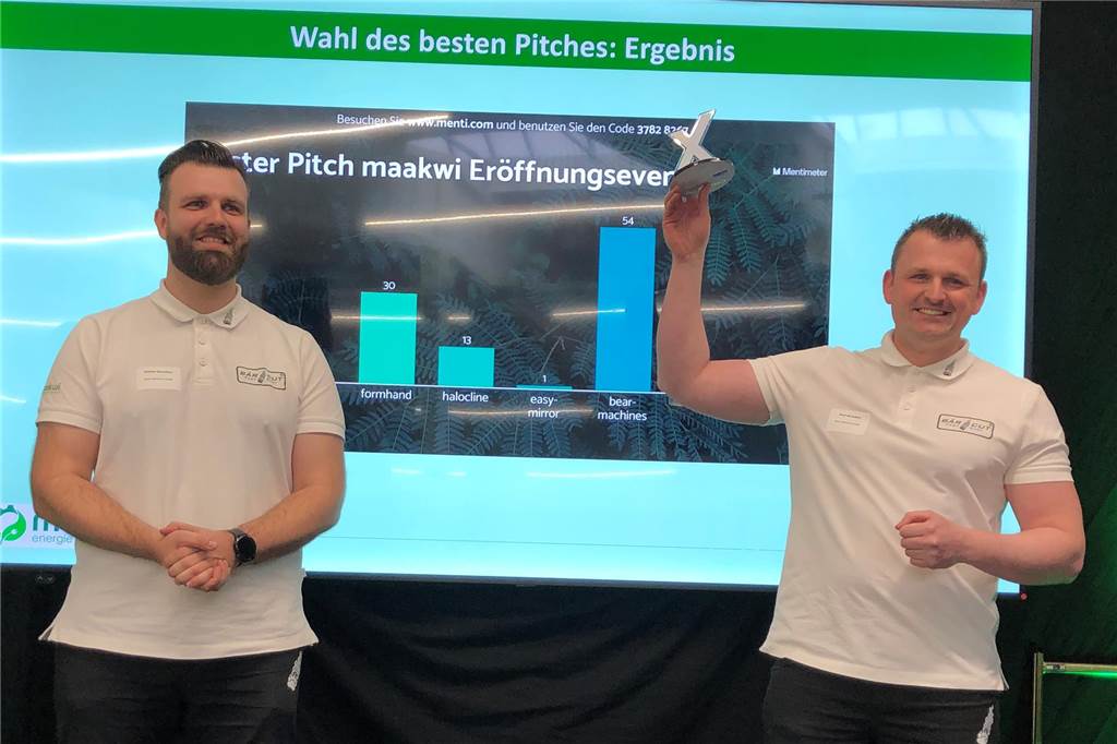 Macherzentrum: Bären-Start-Up schreibt erste Erfolgsgeschichte im Maakwi Mark und Stephan Berendsen freuen sich über den Cornexion-Award.