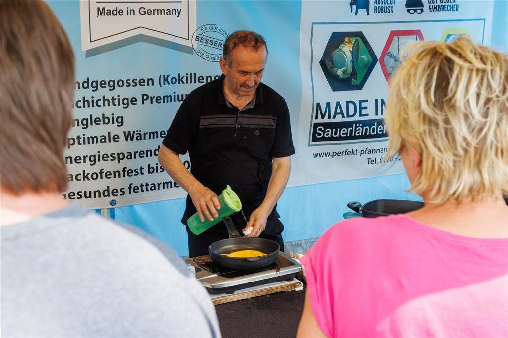 Viele Fotos vom ersten Markttag: Düstermühlenmarkt ist Besuchermagnet