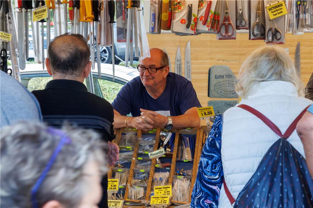 Viele Fotos vom ersten Markttag: Düstermühlenmarkt ist Besuchermagnet