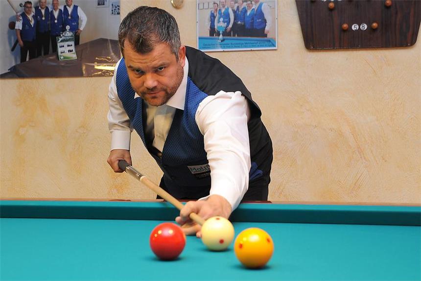 Dömer und Pöther zielen auf Titel Markus Dömer ist in der Woche von Samstag, 14. November, bis Sonntag, 22. November, bei den Deutschen Billard-Meisterschaften in Bad Wildungen dabei.
