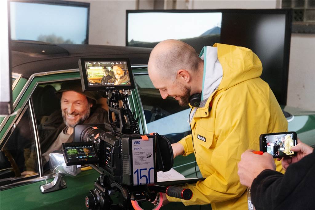 „Eiskalt zur Spitze“: Oliver Uschmann produziert Webserie für Youtube Markus Knüfken, der schon bei Bang Boom Bang zu sehen war, wirkt auch bei "Eiskalt zur Spitze" mit.