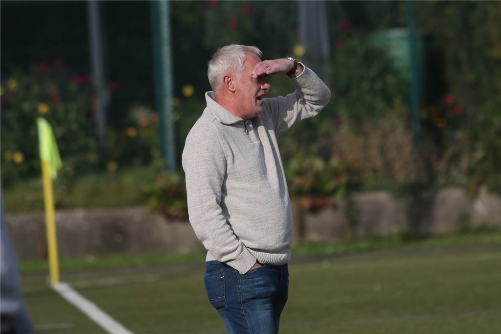 Borks Trainer erwartet nach der Partie gegen Schalke wieder ein „Sechs-Punkte-Spiel“ Markus König lässt sich, was seine Aufstellung betrifft, nicht in die Karten schauen.