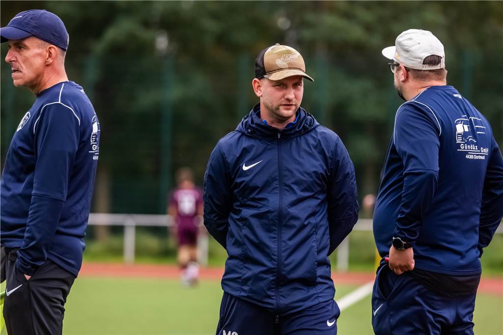 Dortmunder A-Ligist plötzlich an Tabellenspitze: Starspieler hält Verein weiterhin die Treue Markus Ottenberg ist Trainer des VfR Kirchlinde.