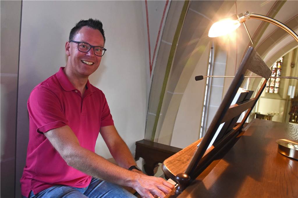 Nach langer Suche hat die Kirchengemeinde St. Mauritius endlich einen neuen Kirchenmusiker Markus Reidegeld war zuvor in Dülmen als mitarbeitender Kirchenmusiker tätig.