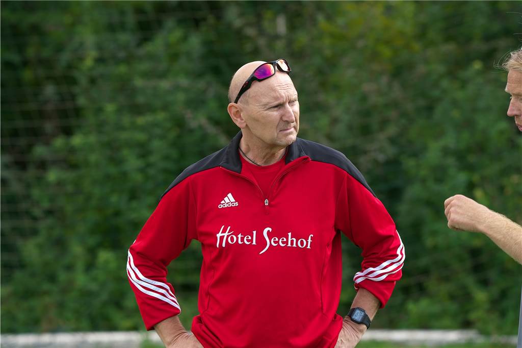 Vier Flaesheimerinnen ziehen sich zurück - Trainer rechnet mit mehr Ausfällen Markus Schubert, Trainer der Flaesheimer Landesliga-Frauen, zieht ein positives Hinrunden-Fazit.