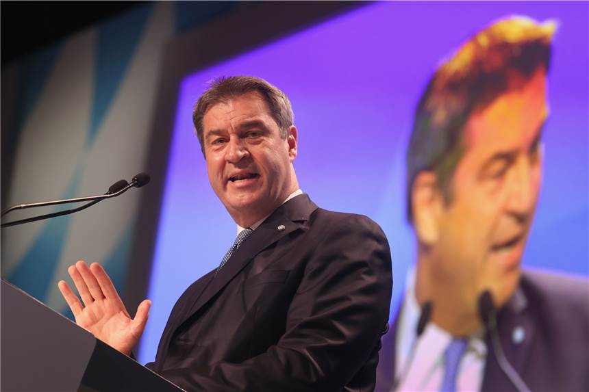 Söder kritisiert Bundesregierung: „Deutschland macht seit Wochen eine peinliche Figur“ Markus Söder, Parteivorsitzender der CSU, spricht beim kleinen Parteitag der CSU.
