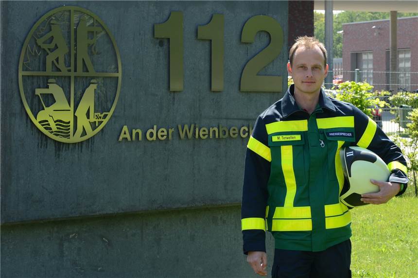 Feuerwehrmann aus Dorsten rettet einem Bewusstlosen das Leben - am Telefon Markus Terwellen rettete einem Mann das Leben, weil er der Frau die richtigen Anweisungen gab.