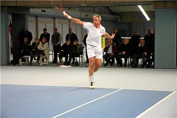 Markus von Bohlen vom TC BW Werne konnte sich für das Aus im Viertelfinale bei den Westfälischen Hallenmeisterschaften revanchieren. Seinen damaligen Gegner Andreas Hofmann besiegte er diesmal glatt - und feierte am Ende den Titel. 