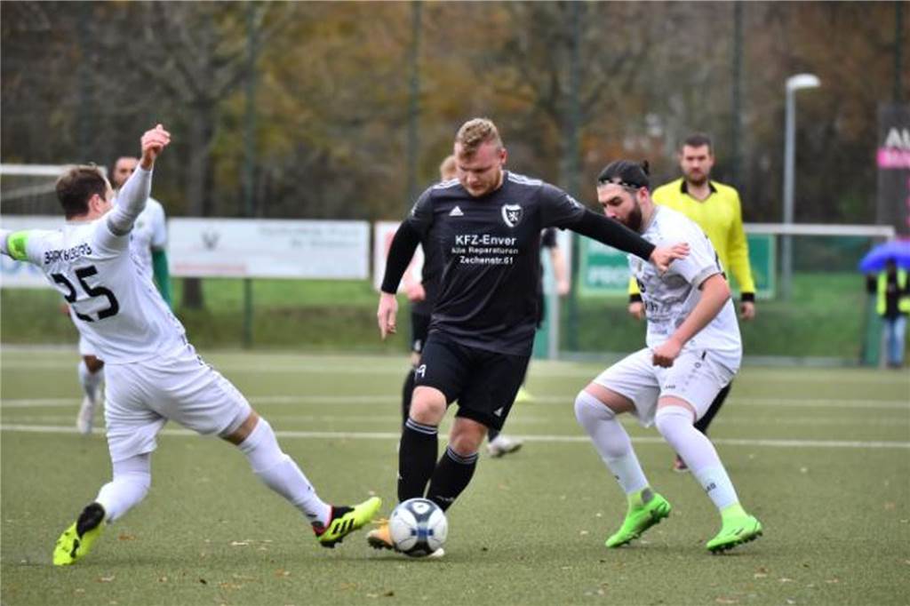 Demonstration der Stärke: TSV Raesfeld schießt im Topspiel sechs Tore SC Marl-Hamm - GW Barkenberg