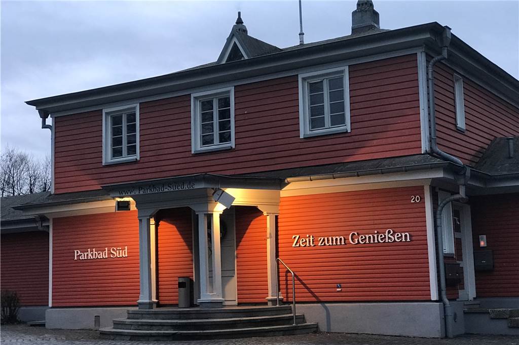 Große Übersicht: Restaurants, Cafés und Kneipen in Castrop-Rauxel öffnen Marlen Kempf und ihr Team können jetzt im Parkbad Süd wieder Gäste bewirten.