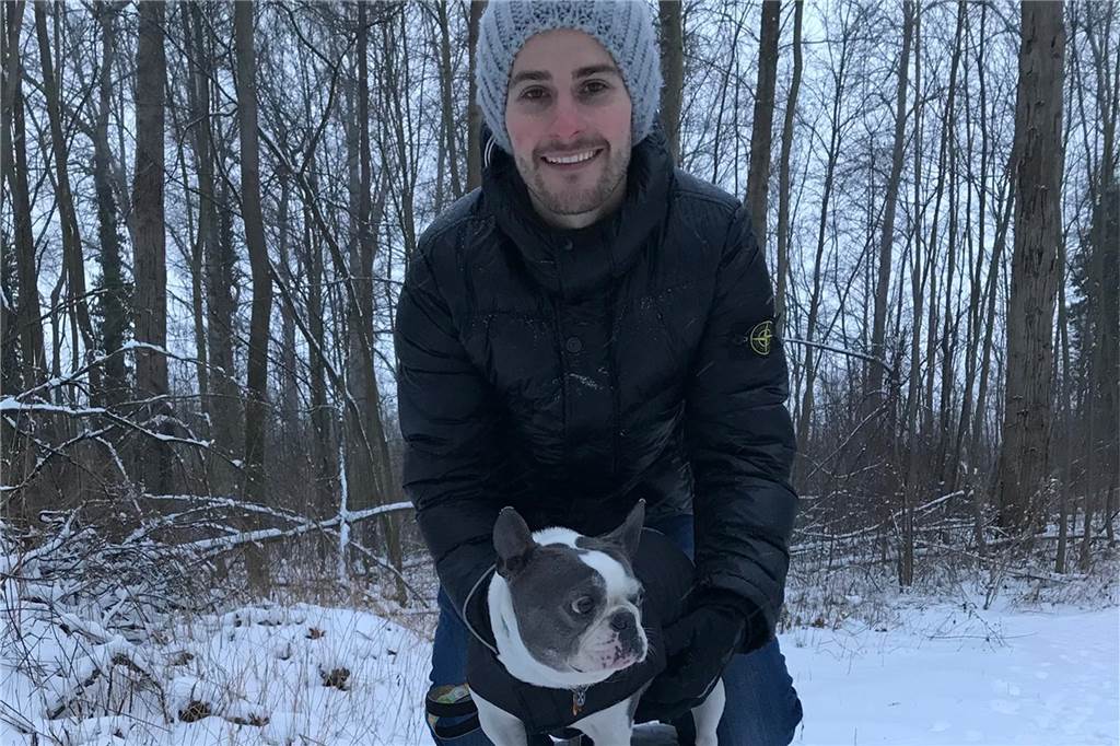 Besondere Freundschaften: Diese Hunde machen die Dortmunder Fußballer fit Marlon Mönnig mit Bonnie