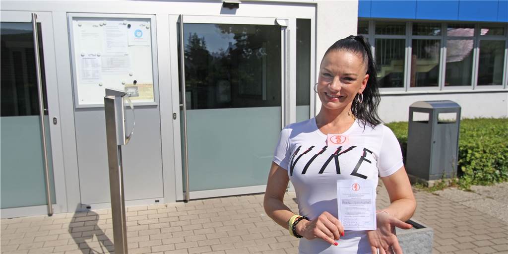 Marta Pohlschröder macht Seepferdchen mit 39: „Man kann alles schaffen!“ Marta Pohlschröder (39) aus Dortmund hat ihre Seepferdchen-Prüfung im Hallenbad Hacheney nachgeholt.