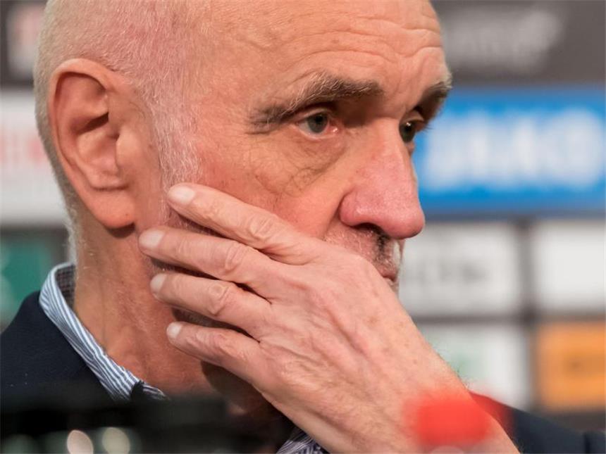 Hannover 96 stichelt: 1860 darf jubeln Martin Kind will ein guter Gastgeber sein. Foto: Peter Steffen