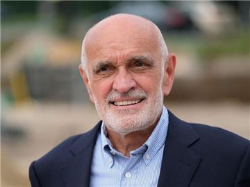 Martin Kind will nur Investoren aus dem Raum Hannover zulassen. Foto: Peter Steffen