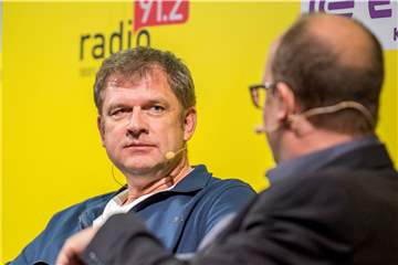 Martin Kree unterhält sich beim „1909 – der schwarzgelbe Talk“.