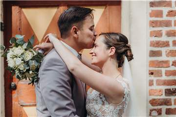 Martin und Dorina haben sich nach langen Hochzeitsvorbereitungen das Ja-Wort gegeben. Fotos roerig-besten-Photographie