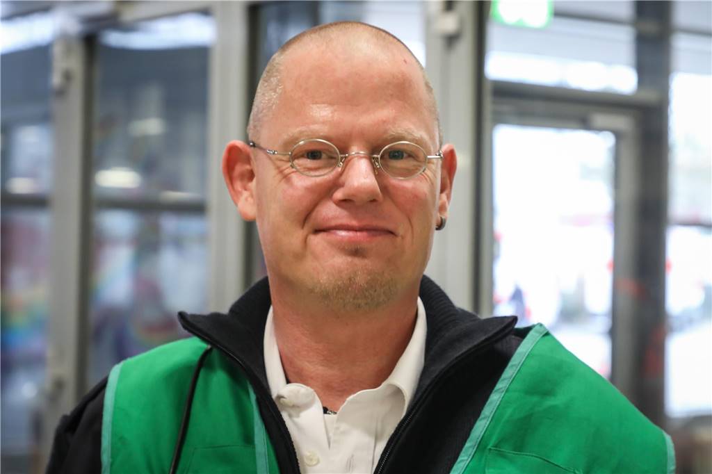 So war die Stimmung im Evakuierungszentrum in Scharnhorst Martin Vollmer, Sprecher der Johanniter Dortmund, freut sich, dass alles glimpflich abgelaufen ist und zeigt sich zufrieden.