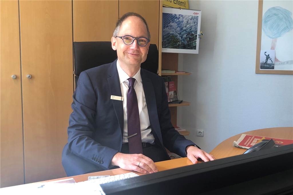 Dreifache Mutter getötet: Der Anruf, der Wilfried M. völlig aus der Bahn warf Martin Zill, stellvertretener Direktor Marktbereich Castrop-Rauxel der Sparkasse, an seinem Schreibtisch.