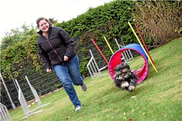 Martina Elsbernd ist Vorsitzende des Agility Team Heek. Sie genießt den Sport mit Hündin Bella.