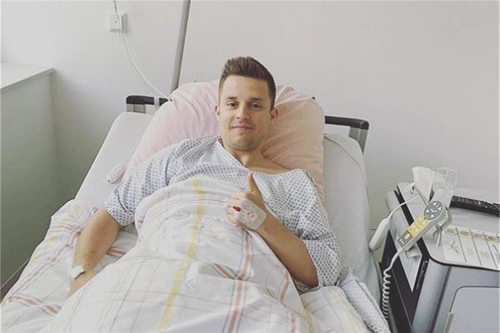 Künstliches Hüftgelenk umgangen: TuRa-Keeper fällt nach OP aber viele Monate aus Marvin Banaschak hat sich jetzt einer Hüftarthroskopie unterzogen.