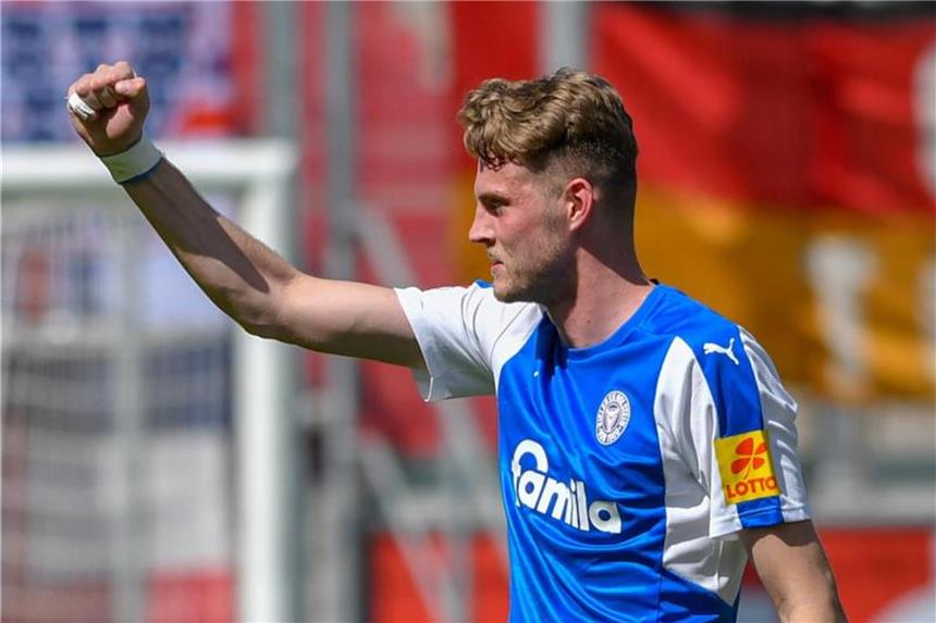 Ducksch-Wechsel von St. Pauli nach Düsseldorf perfekt Marvin Ducksch trägt in der kommenden Saison das Trikot von Fortuna Düsseldorf. Foto: Armin Weigel