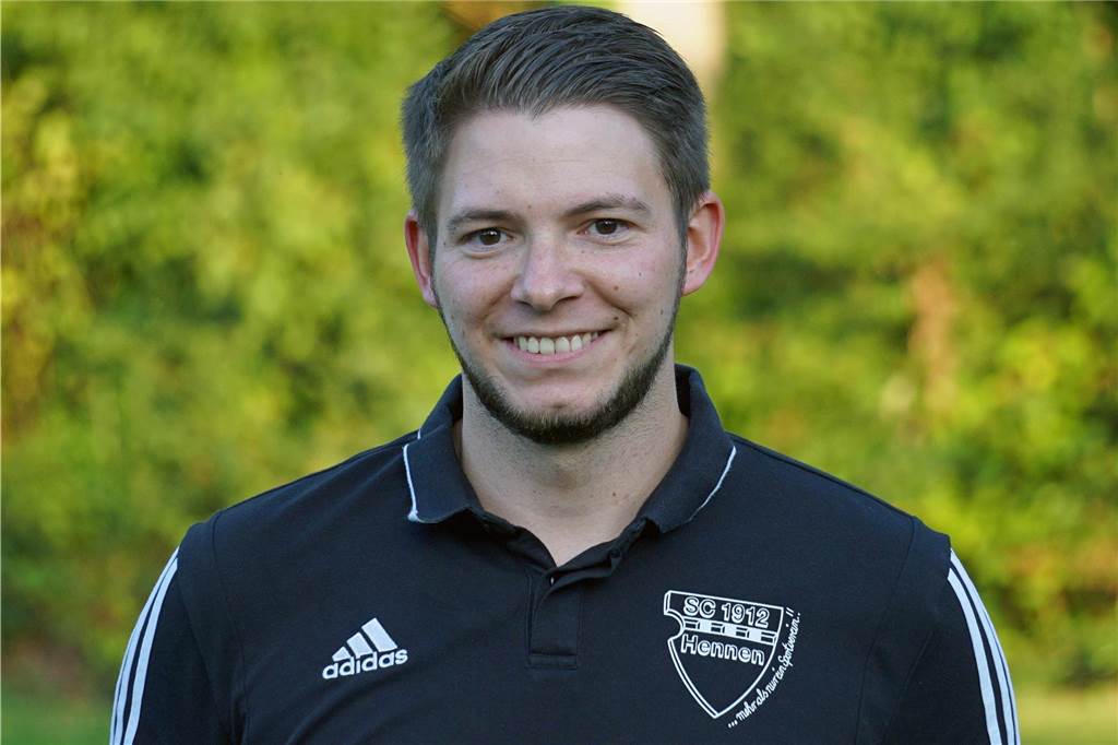 Vorstandsmitglied des SC Hennen kündigt seinen Rückzug an: Keine sportlichen Gründe Marvin Horn, Fußballvorsitzender des SC Hennen, kündigt seinen Rückzug an.